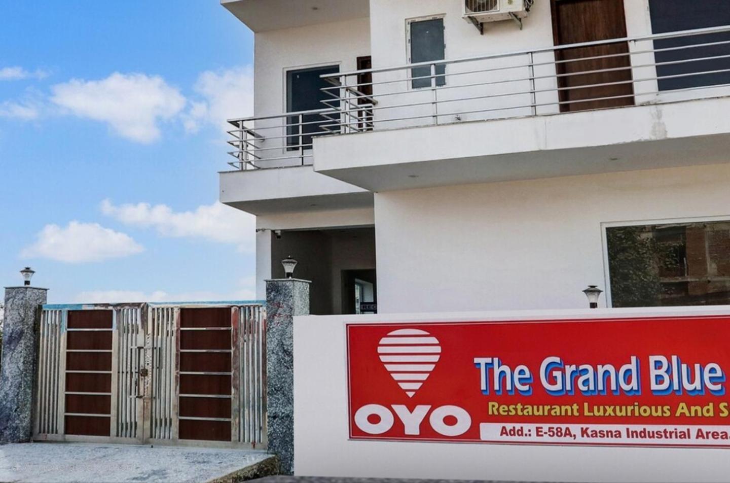 The Grand Blue Hotel Грейтър Нойда Екстериор снимка